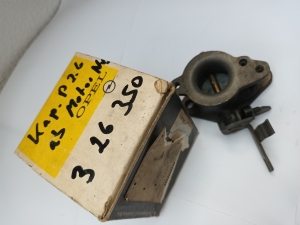 Vergaser-Anschlustutzen-mit-Drosselklappenwelle--Kap-P26