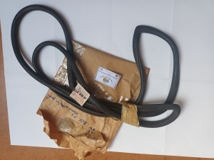Original-Frontscheiben-Gummi-Opel-Rek-P2-Limo--Caravan