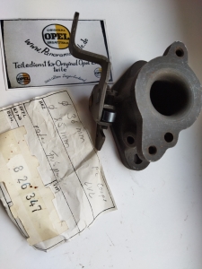 Vergaser-Anschlustutzen-mit-Drosselklappenwelle--P2-Coupe--LVL